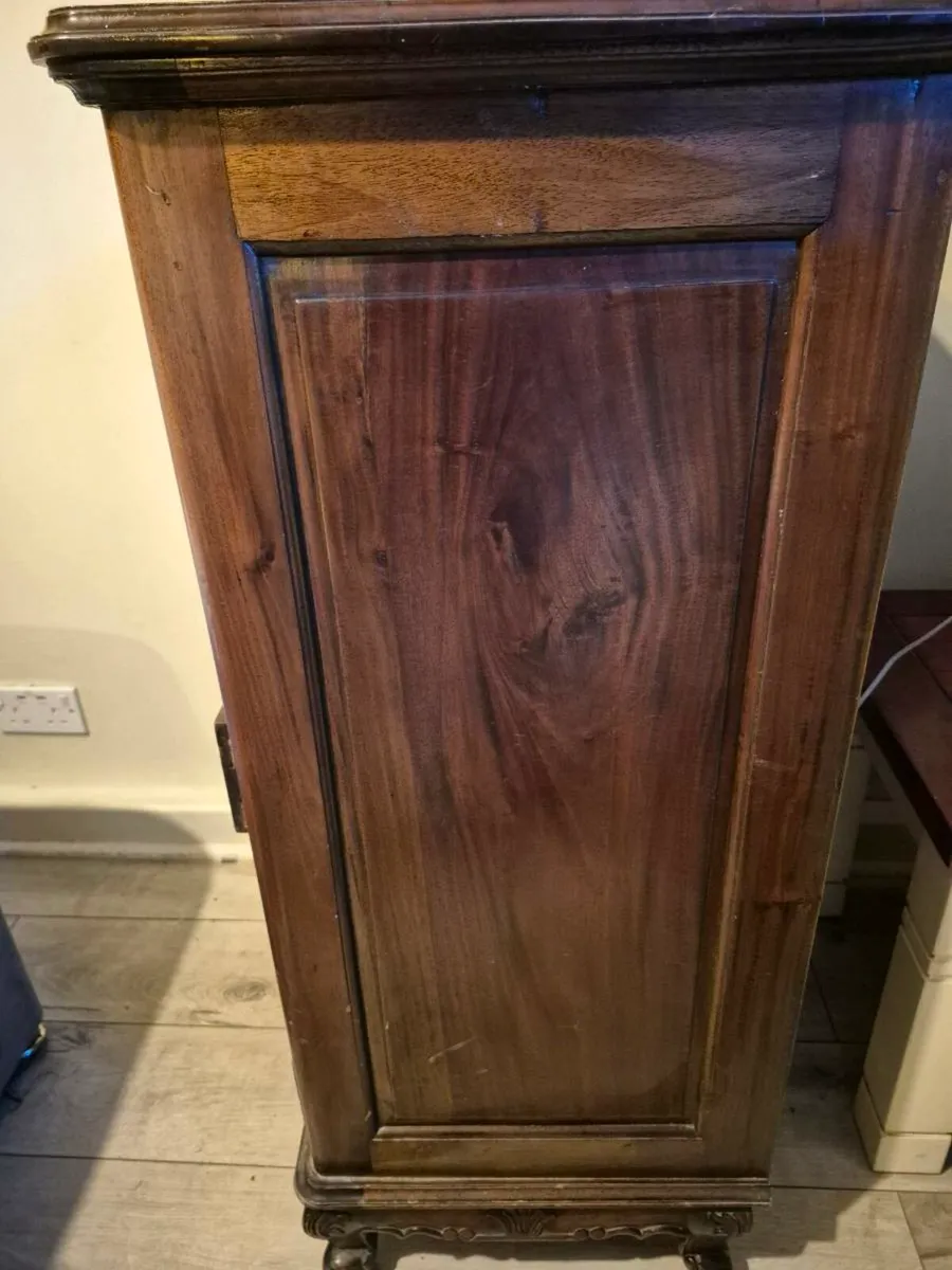 Antique Mahogany Wooden Dresser - Image 3