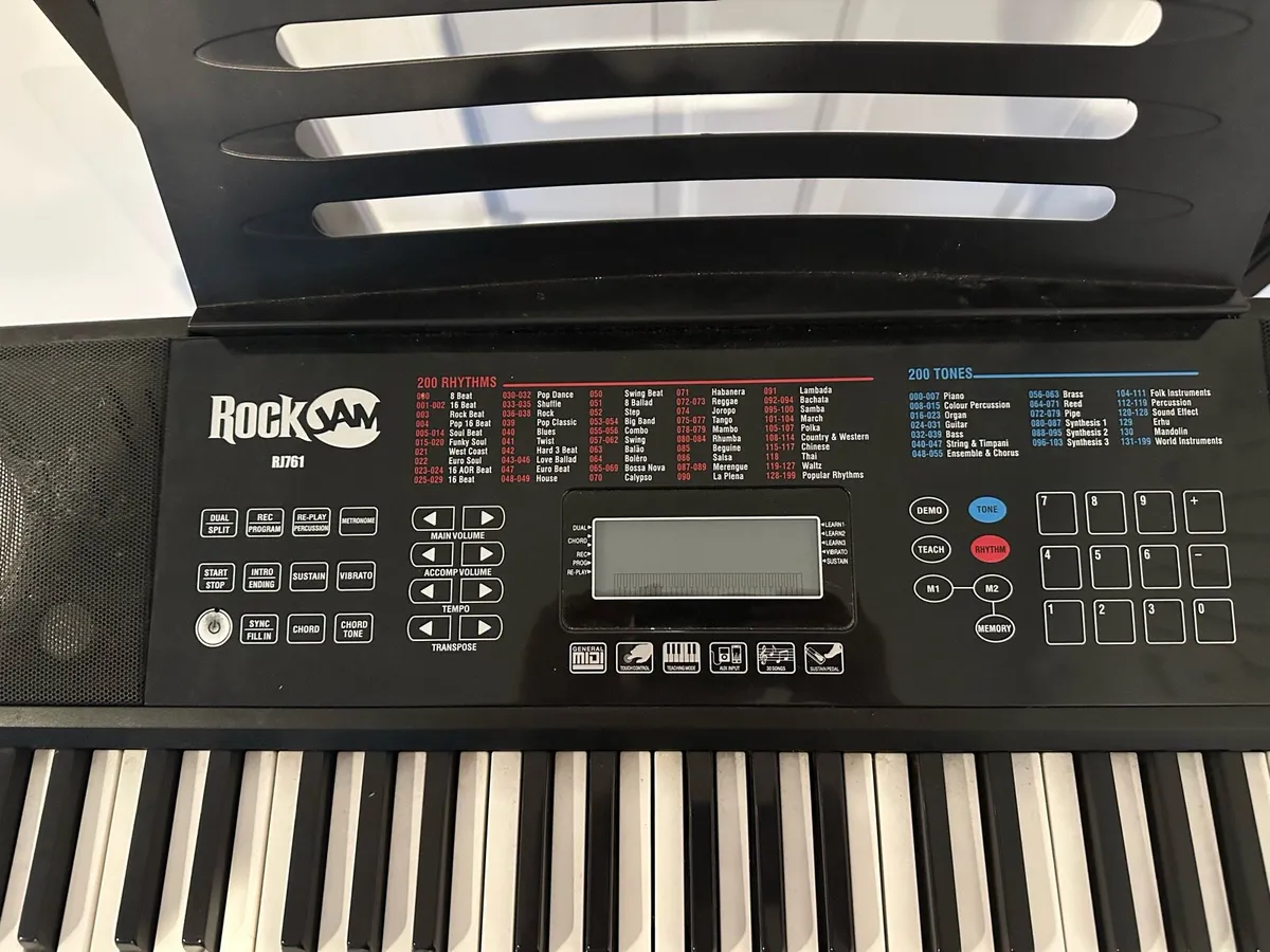 Rockjam RJ761 electric keyboard - Image 2