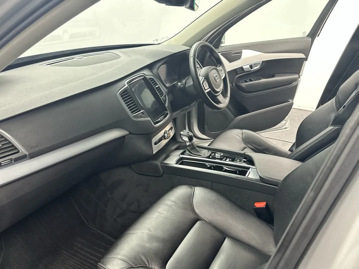 Volvo XC90 D5 AWD MOM  just IN   135 P/W - Image 4