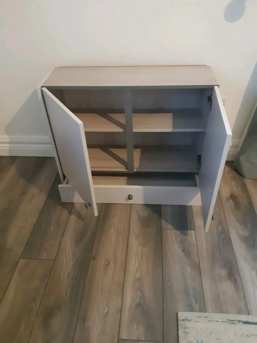 Cabinet with drawer - Image 1
