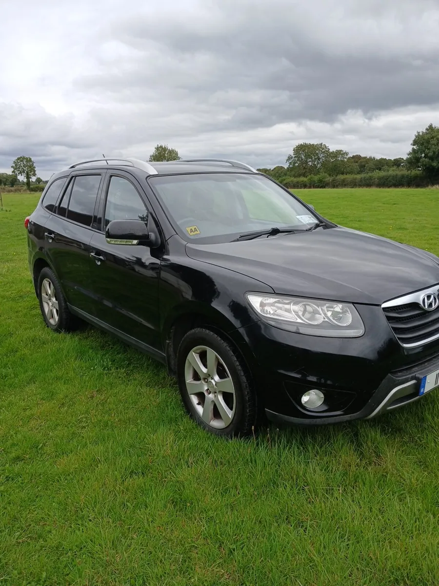 Hyundai santa fe  excellent  condition - Image 1