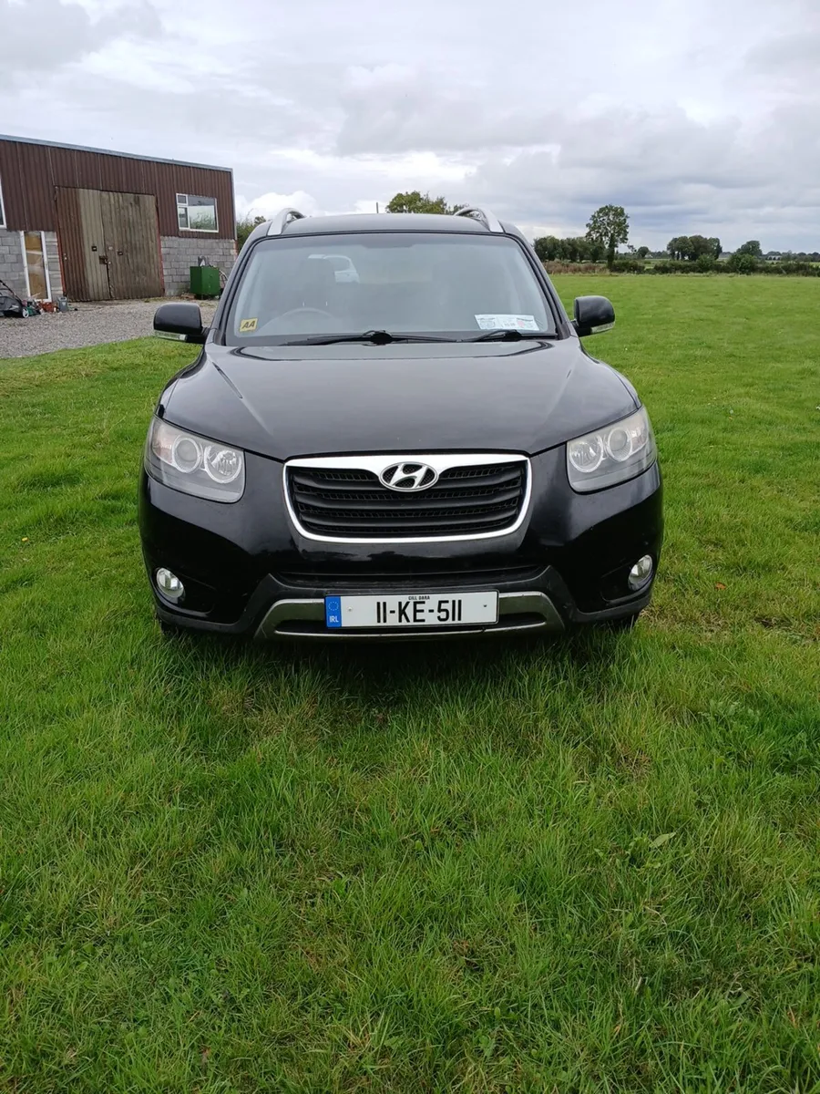 Hyundai santa fe  excellent  condition - Image 2