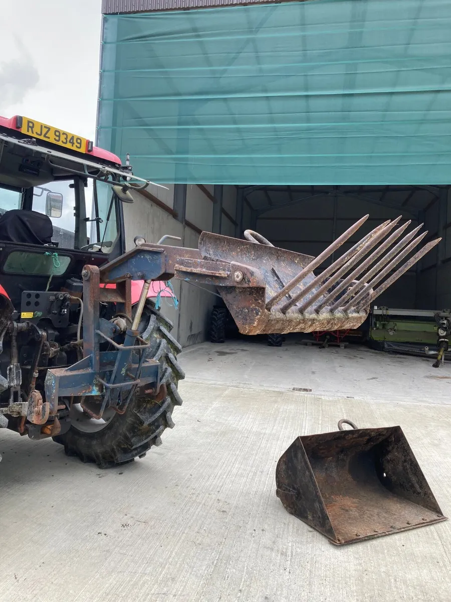 Fleming tractor yard scraper rear loader & MF 718 - Image 2