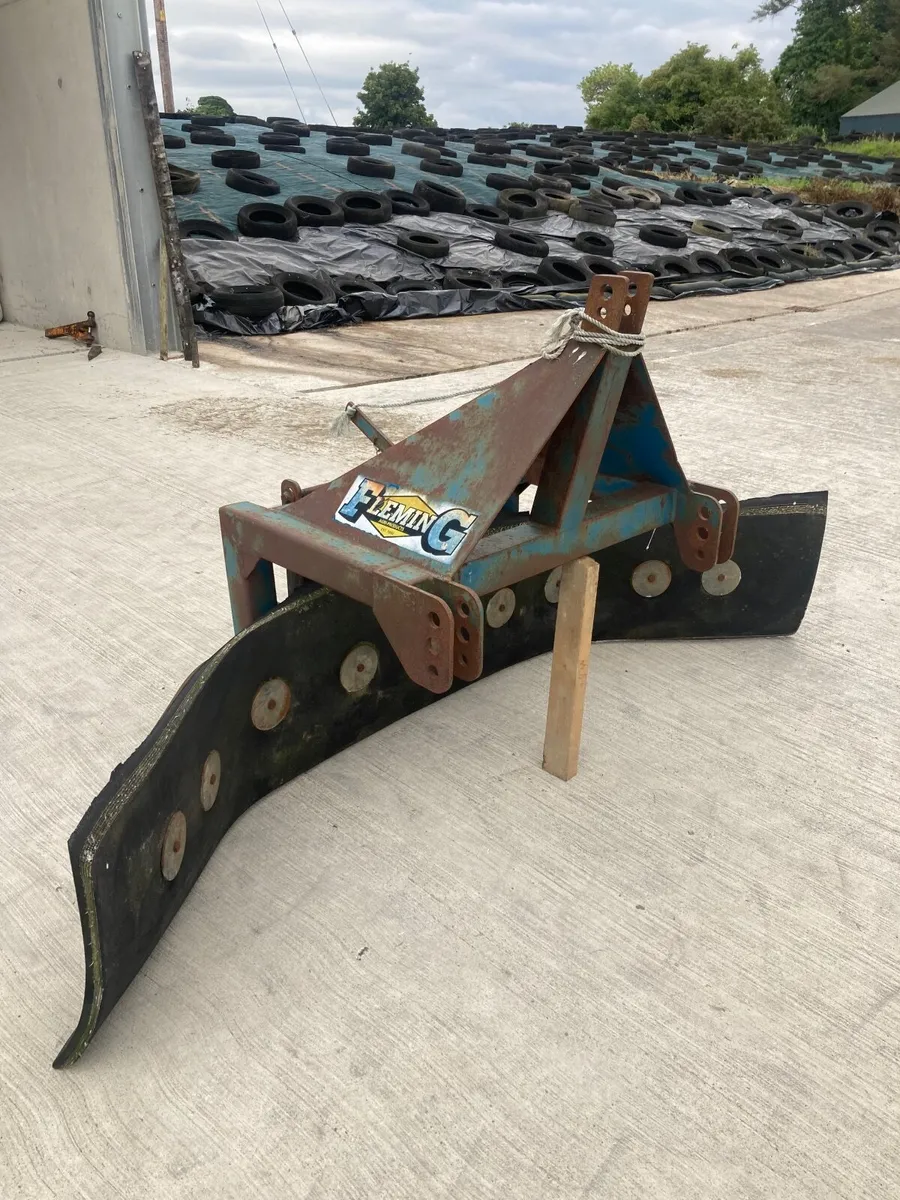 Fleming tractor yard scraper rear loader & MF 718 - Image 1