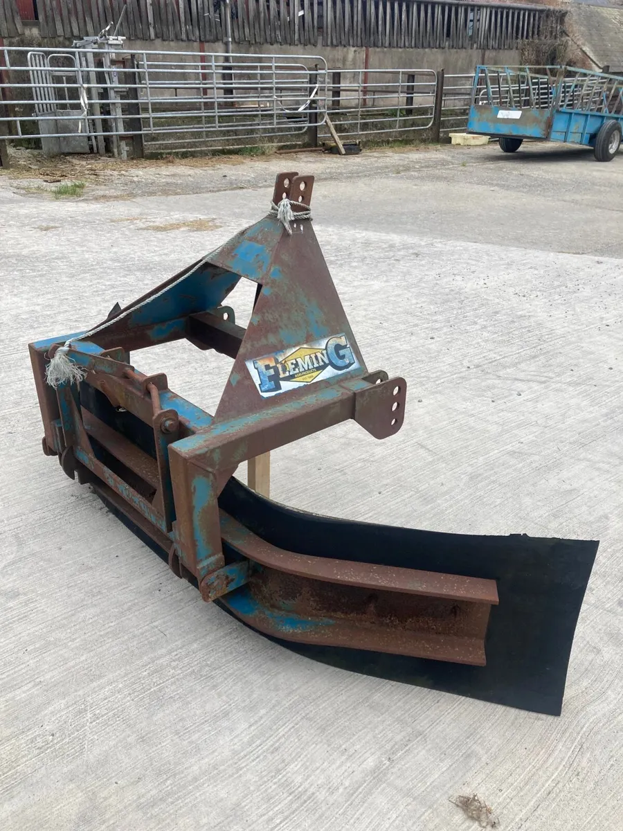 Fleming tractor yard scraper MF 718 & DB grubber - Image 3