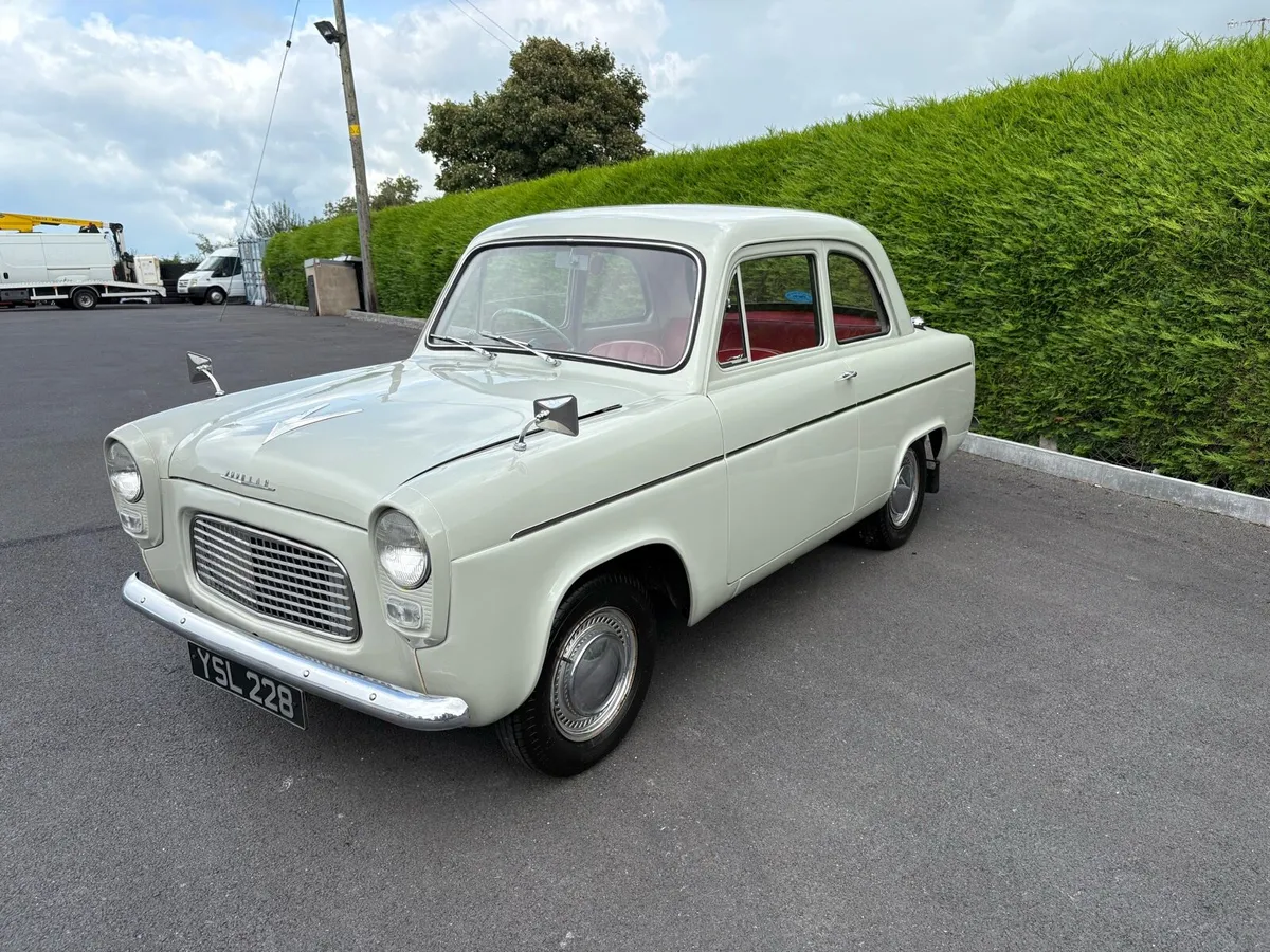 1961. Ford   100 E - Image 2
