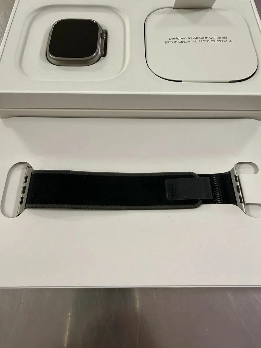 Apple Watch Ultra 2 Titanium Case 49mm M/L - Image 2