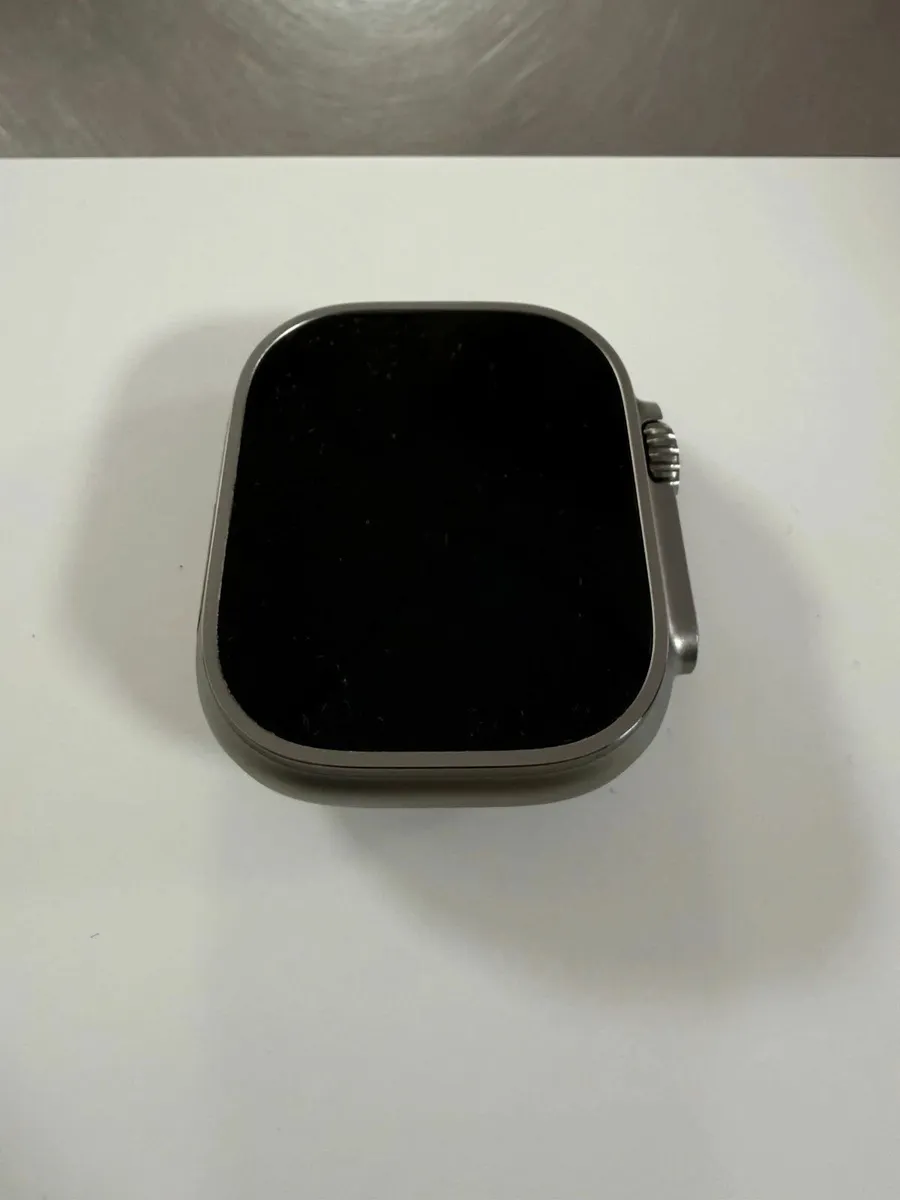 Apple Watch Ultra 2 Titanium Case 49mm M/L - Image 3