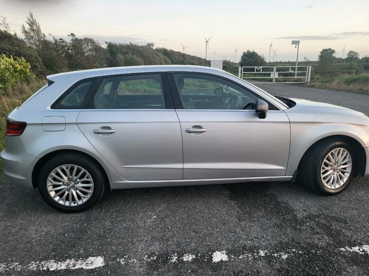 Car - Image 3