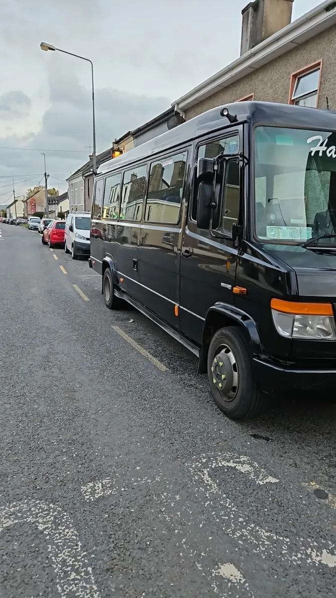 813 Mercedes vario 27seat + driver - Image 3
