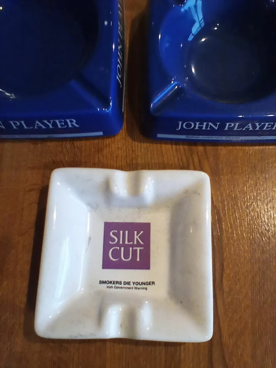 3 Vintage ash trays. - Image 3