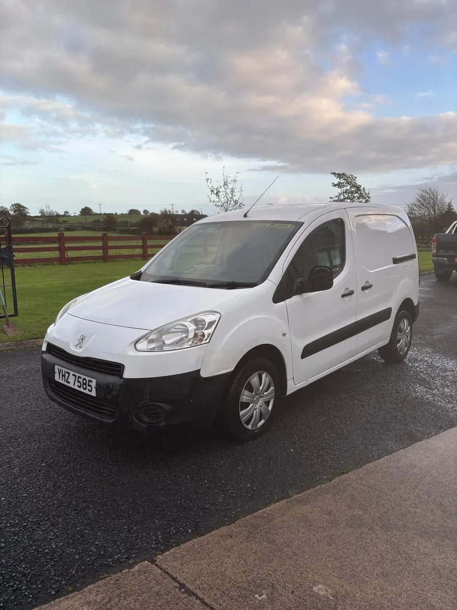 2014 Peugeot partner 200vrt (berlingo) - Image 1