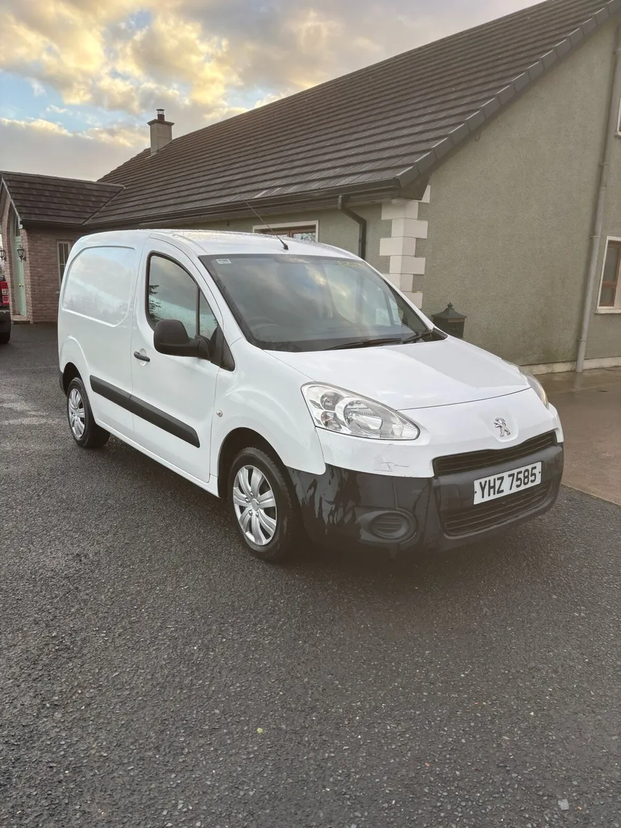 2014 Peugeot partner 200vrt (berlingo) - Image 2