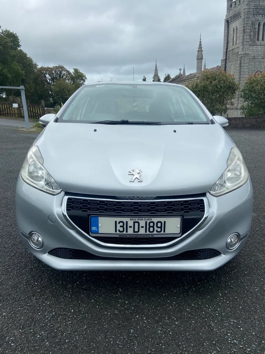 Peugeot 208 - Image 3