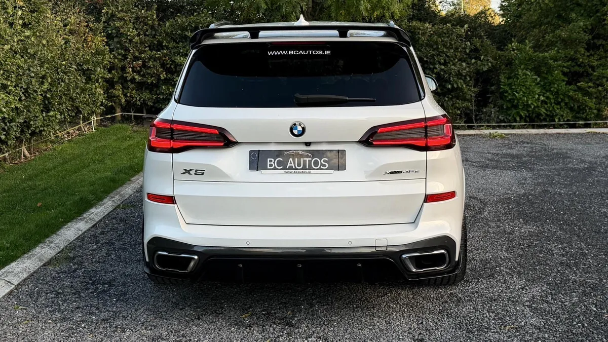 2021 BMW X5 M Sport N1 Commercial - Image 4