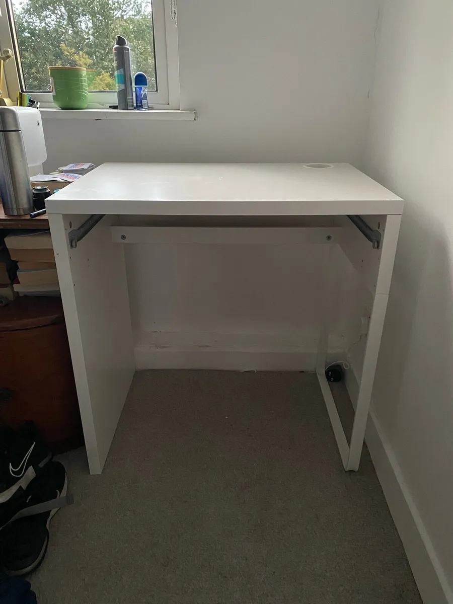 IKEA Micke desk