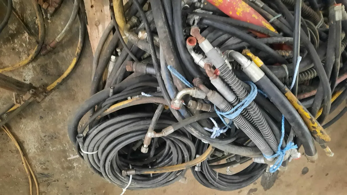Palette of hydrolic hoses- suitable wide range mac - Image 1