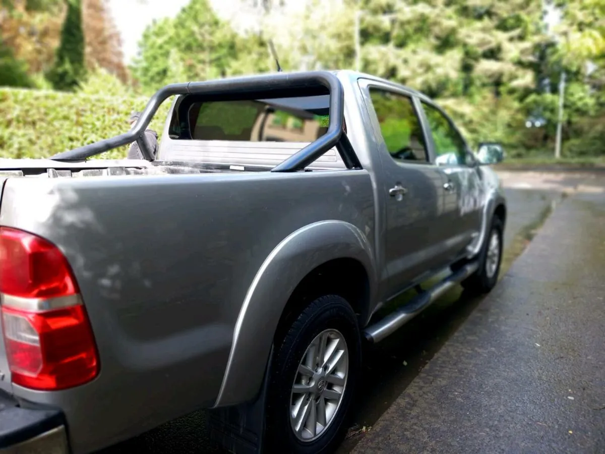 2013 Toyota Hilux 3.0 D4D Diesel Automatic Invinci - Image 4