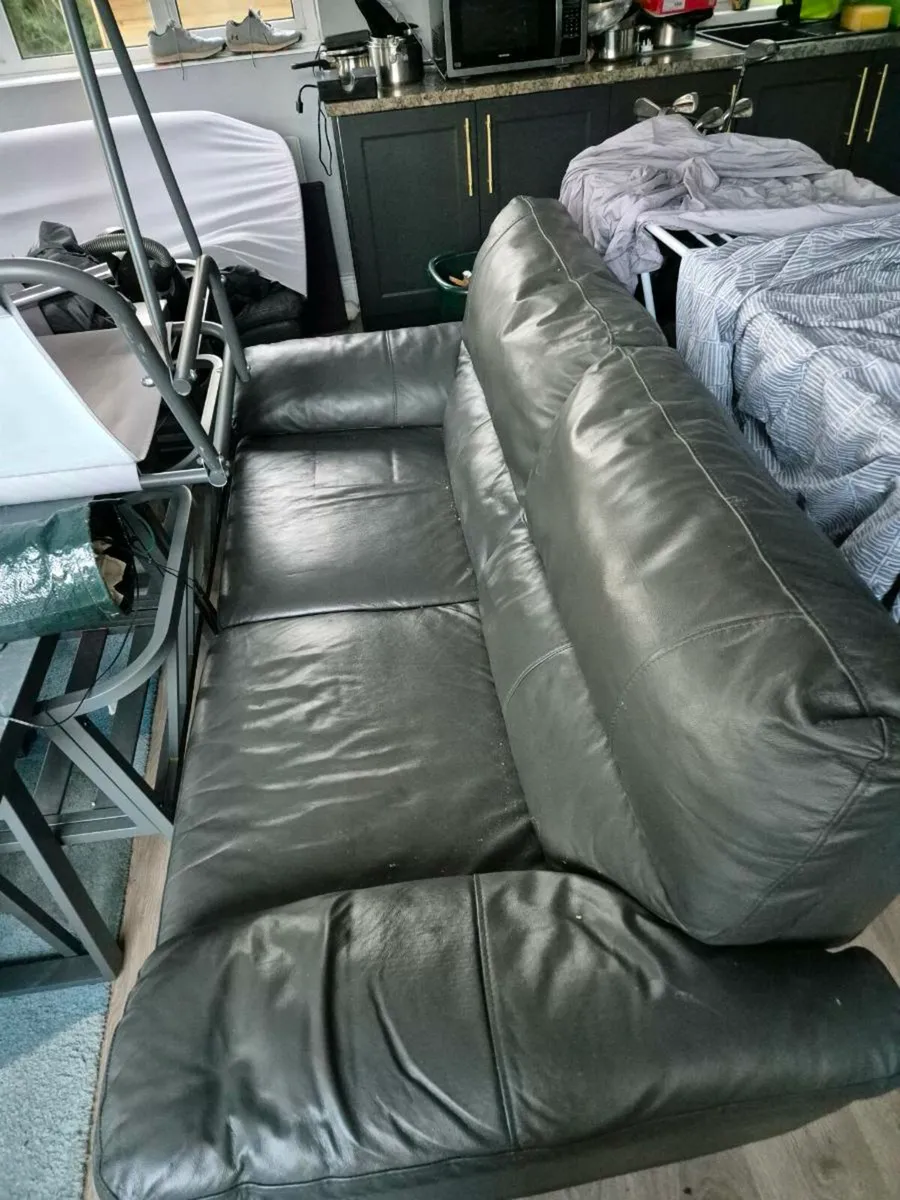 Leather sofas 2 and 3 seater - Image 2