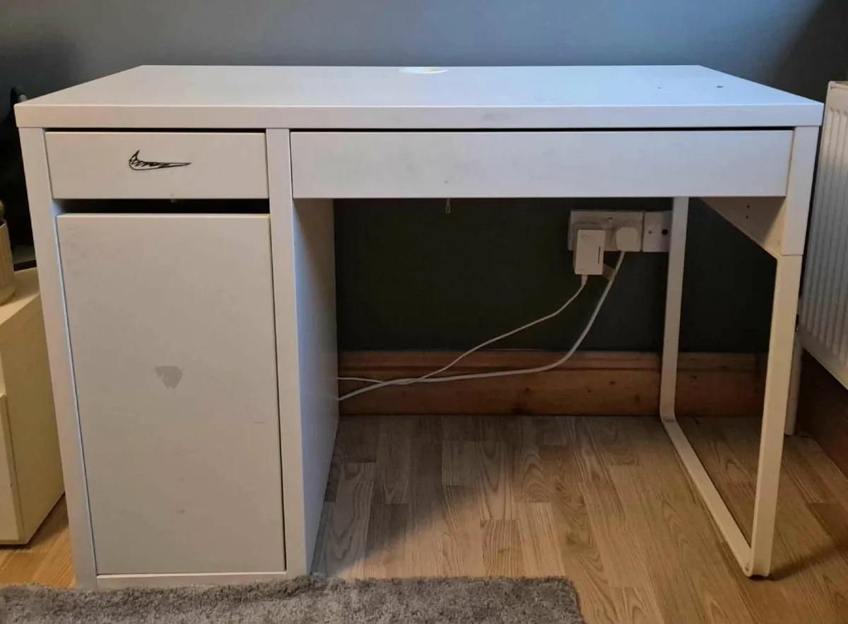 Furniture IKEA desk + chair - Image 2