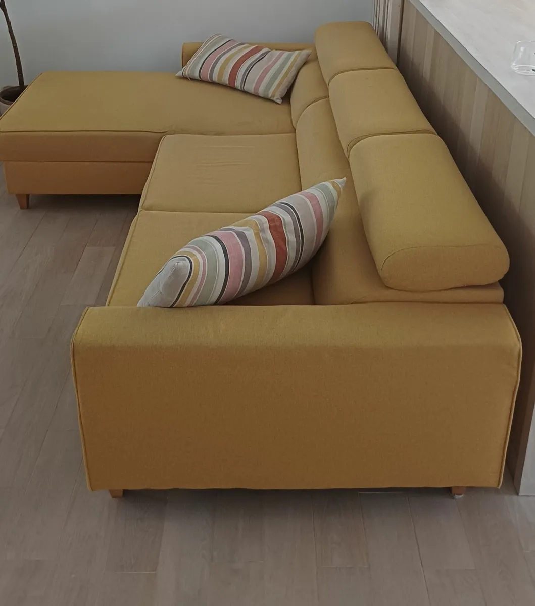 Sofabed - Image 1