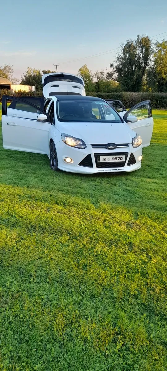 Ford Focus 2012 - Image 3