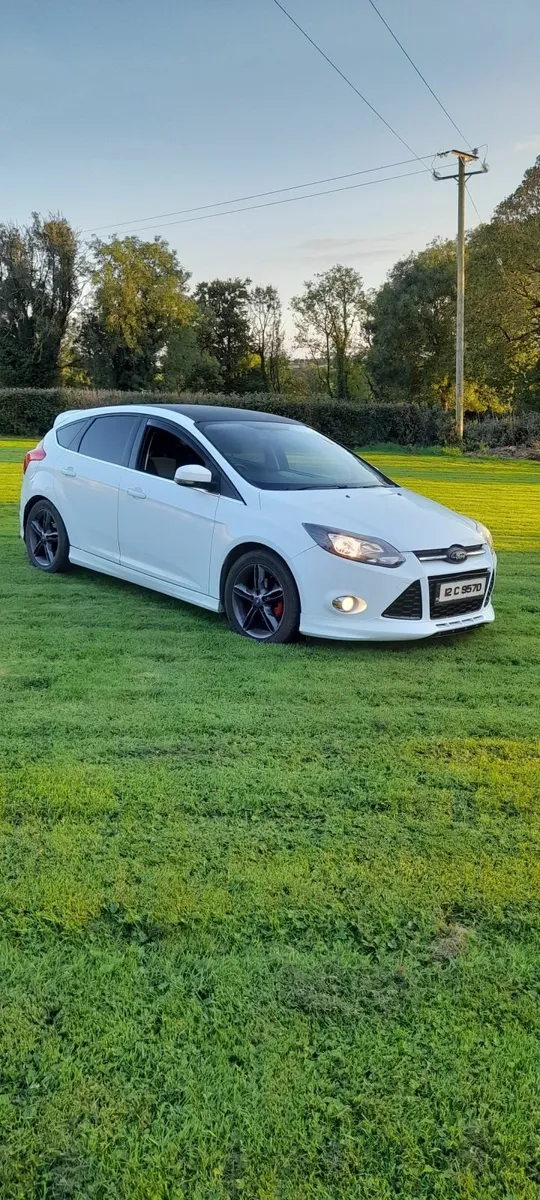 Ford Focus 2012 - Image 1