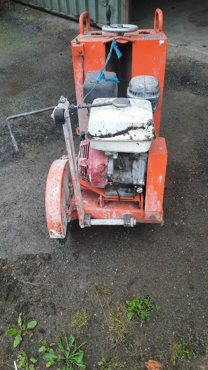 Clipper petrol road saw -- like new - Image 2