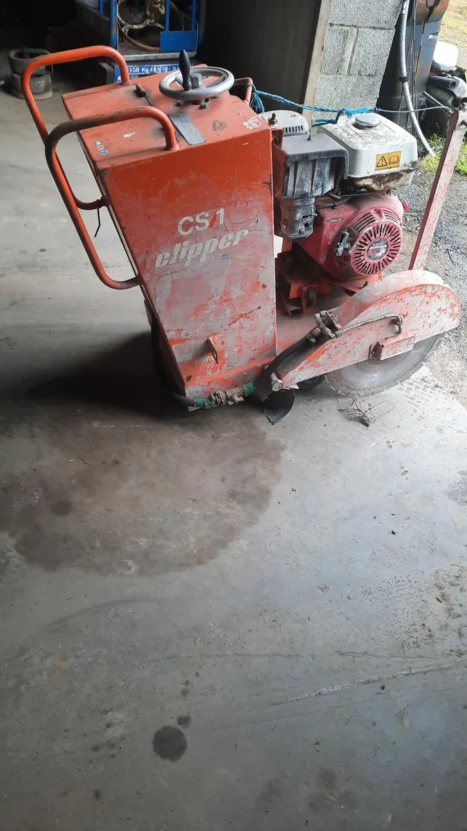 Clipper petrol road saw -- like new - Image 3