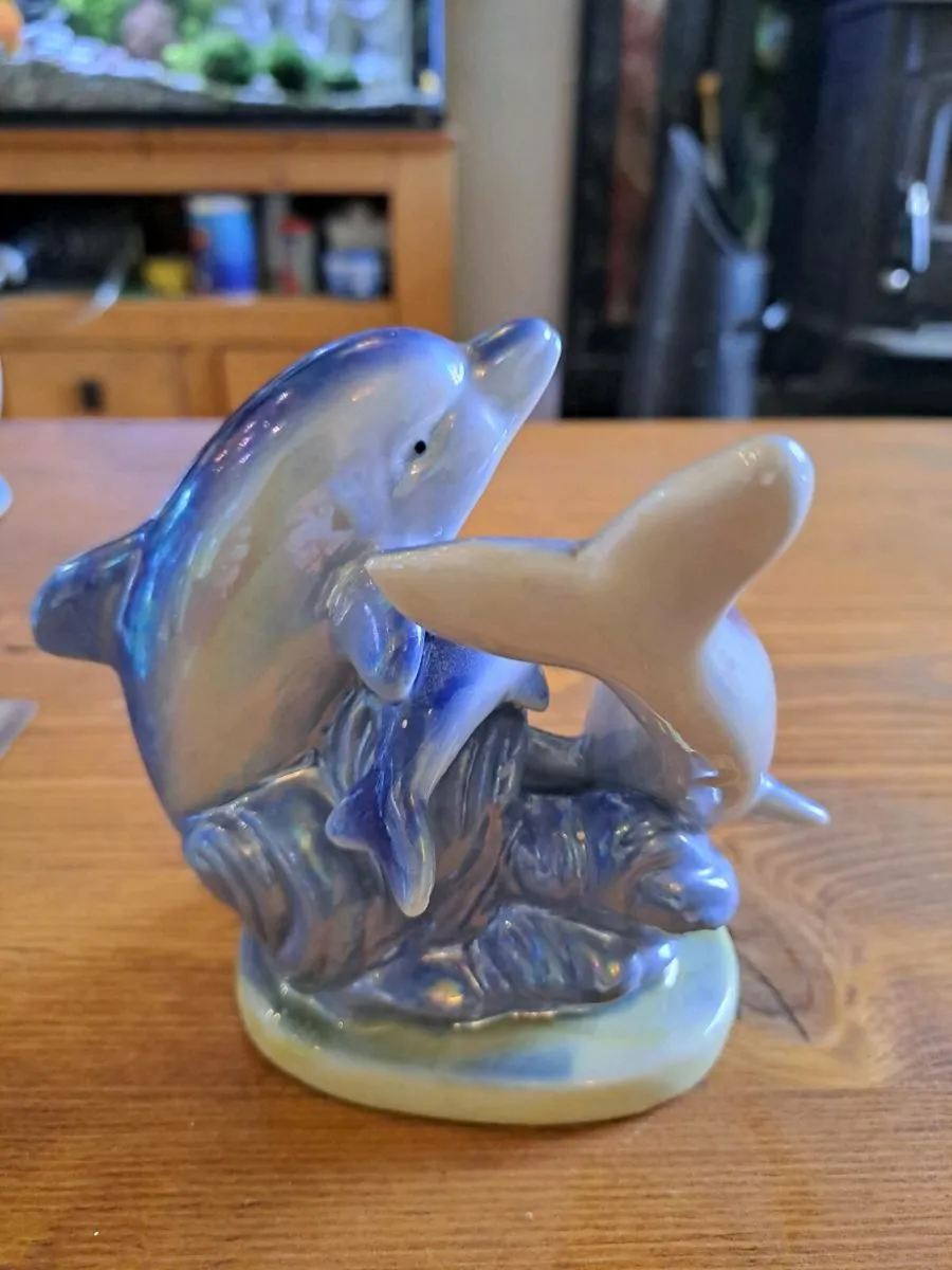Vintage 3 dolphins figurine - Image 3