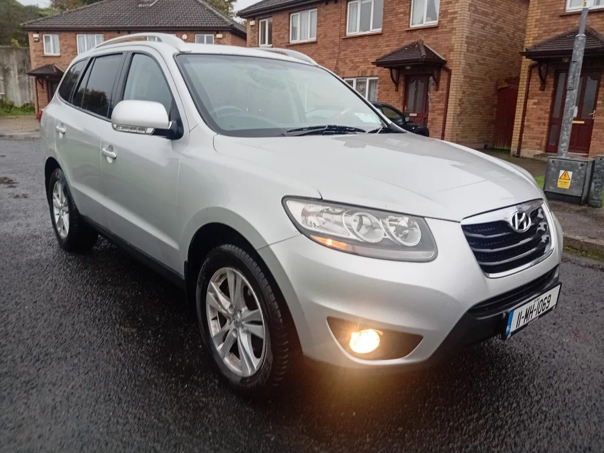 ⭐️2011 Hyundai Santa Fe Just Passed New Nct⭐️ - Image 3