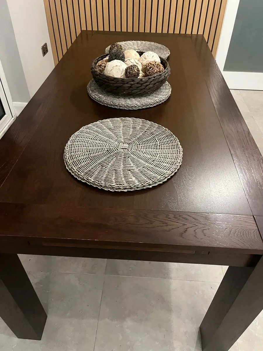 Dining room table - Image 4