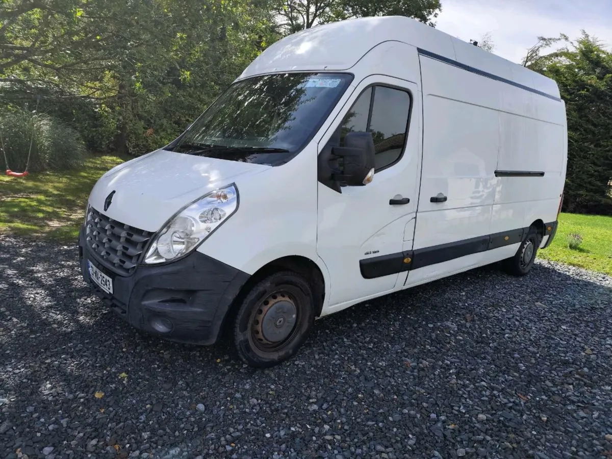 Van - Image 2