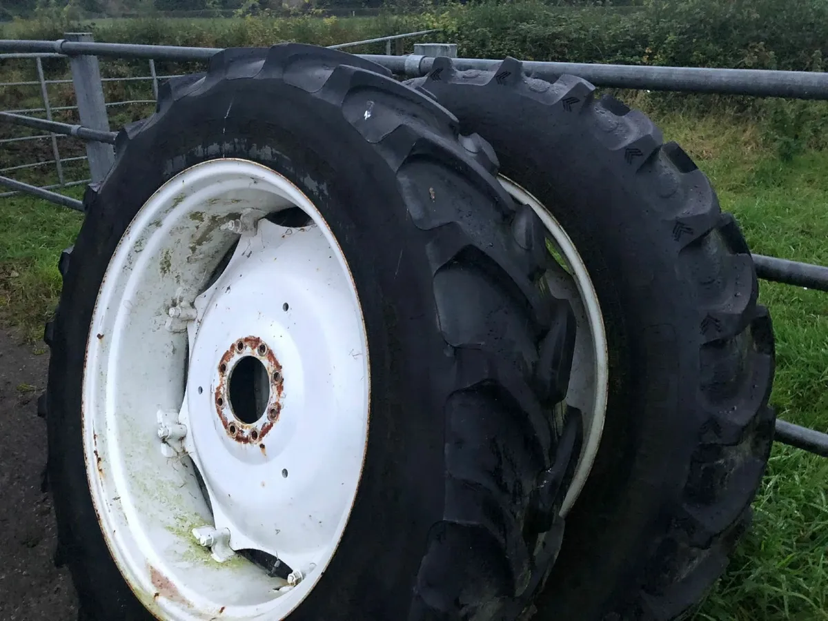 Tractor wheels - Image 2