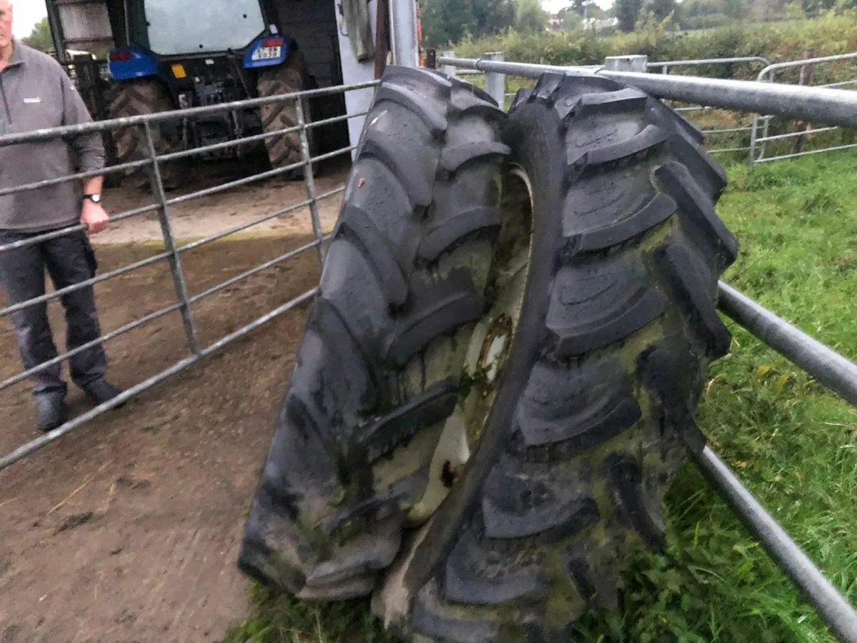 Tractor wheels - Image 3