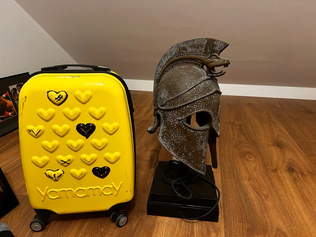 Roman style gladiator helmet full size lamp - Image 1