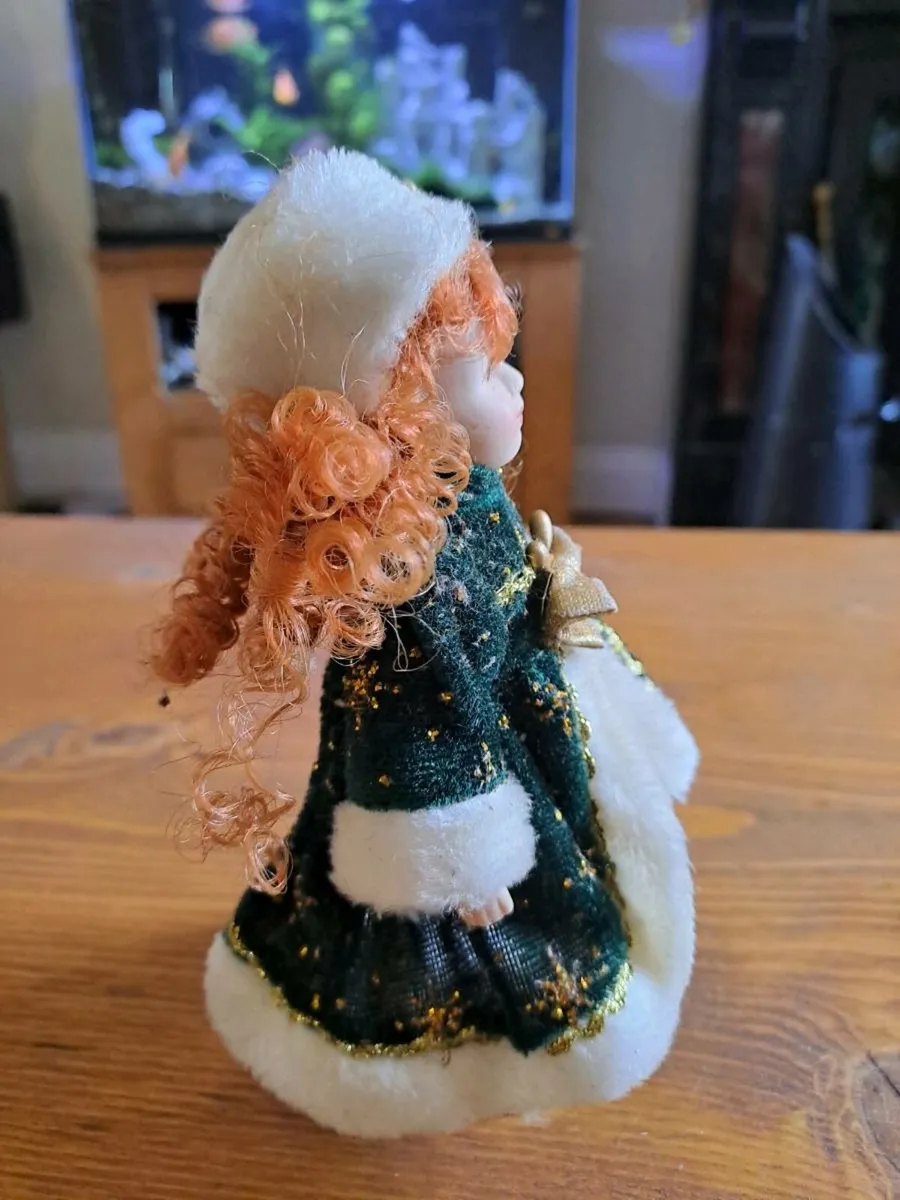Vintage Christmas porcelain doll - Image 4