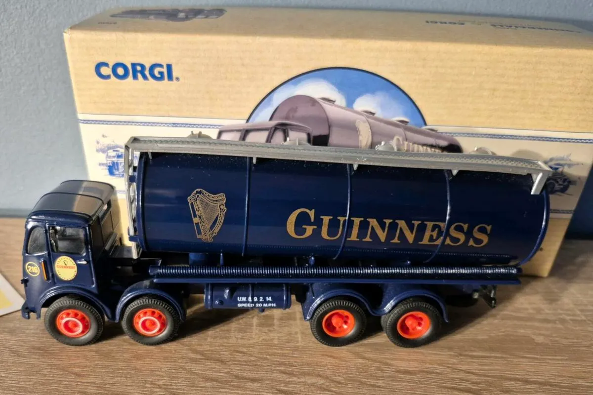 Corgi Guinness Foden Tanker - Image 2