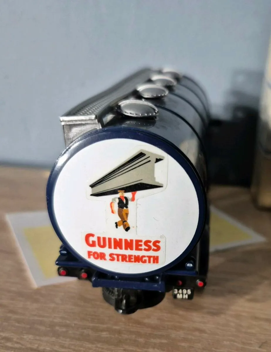 Corgi Guinness Foden Tanker - Image 3