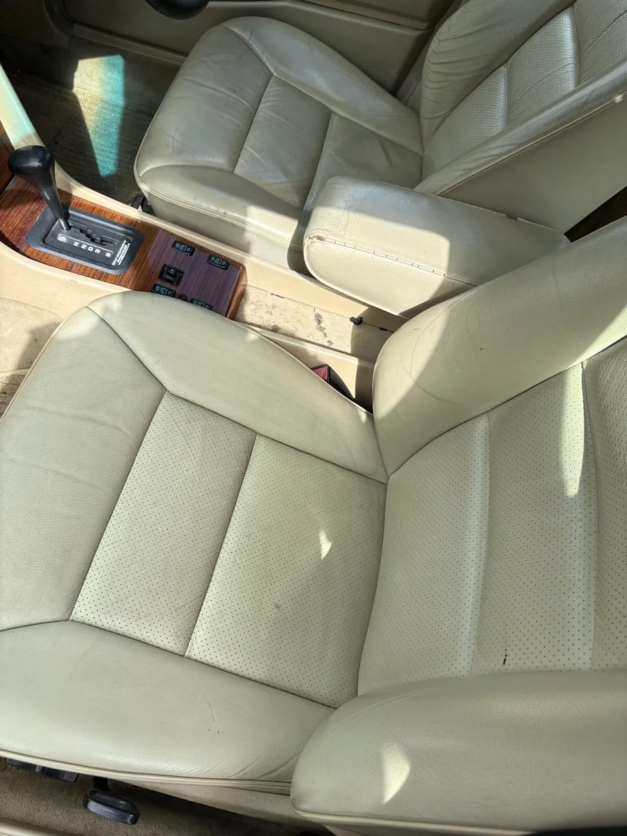 1992 Mercedes   300 D.   Auto - Image 4