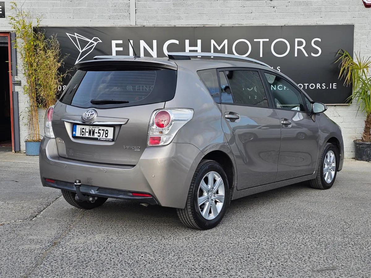 TOYOTA VERSO AURA // 7 SEATER // 08/27 NCT - Image 4