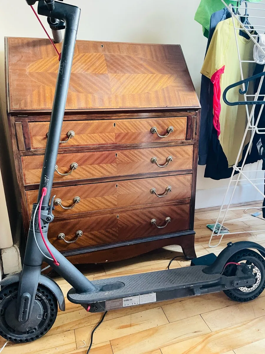 E scooter - Image 1