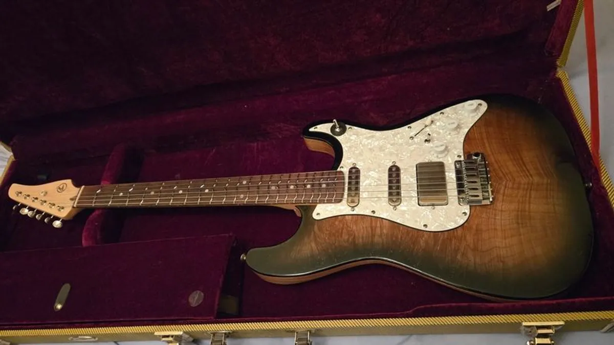 Custom Aura Stratocaster True Temperament - Image 2