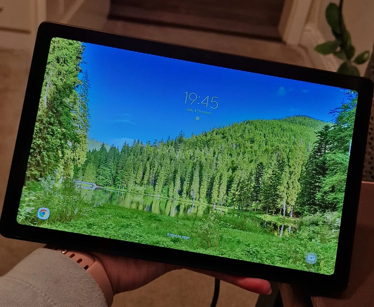 Samsung  Galaxy Tab A7 - Image 2