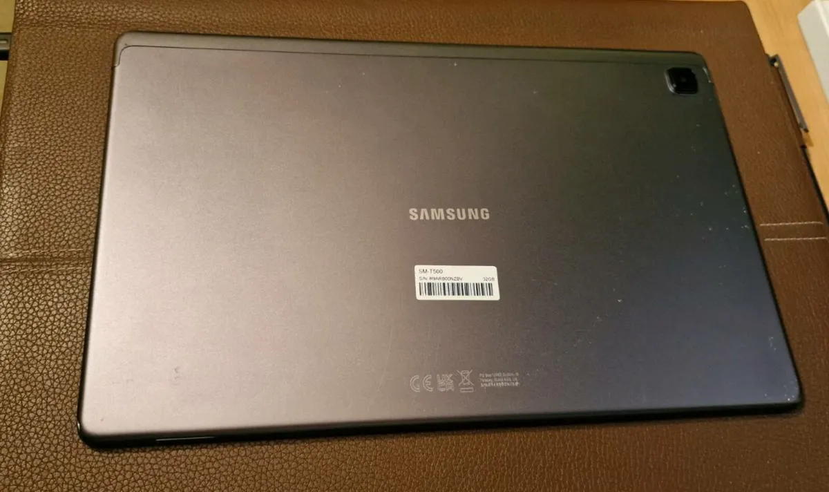 Samsung  Galaxy Tab A7 - Image 3