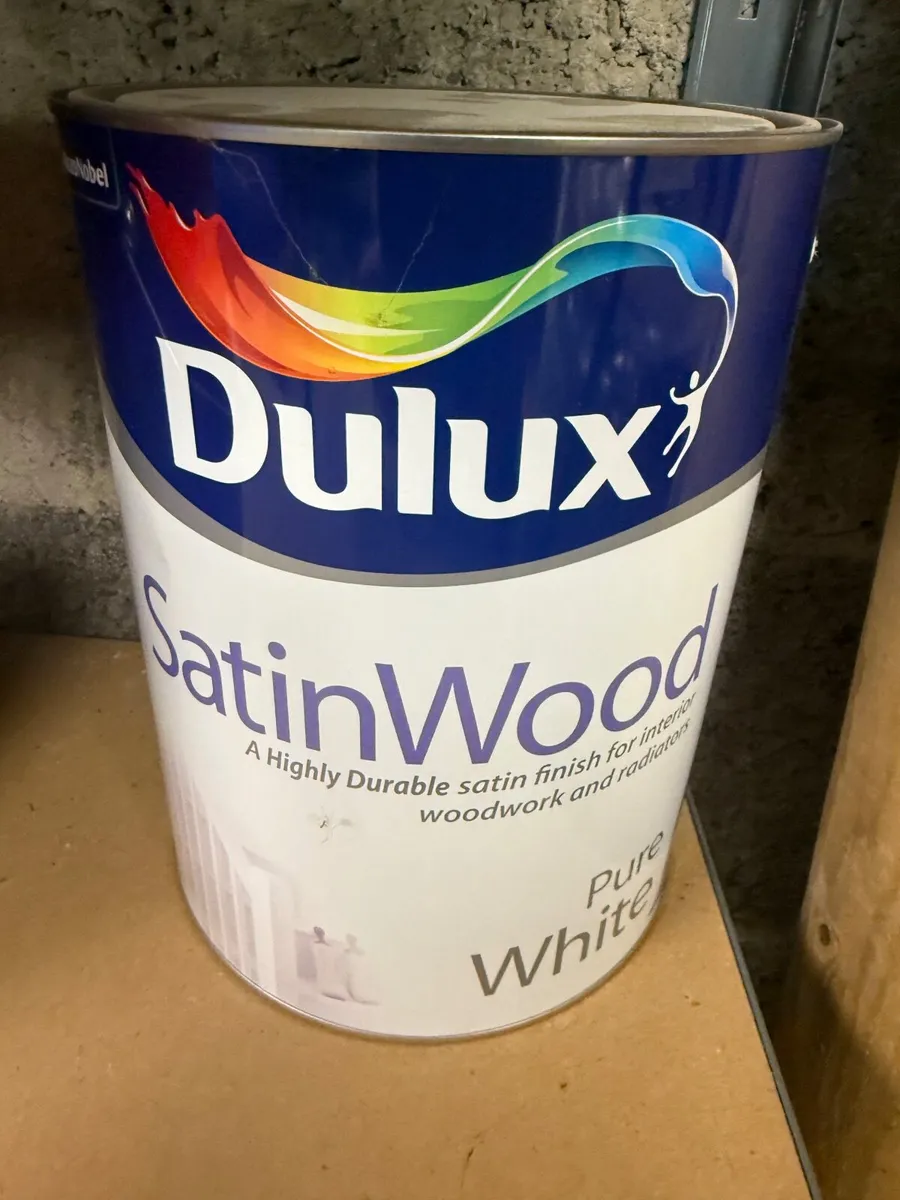 Dulux Satinwood Brilliant White