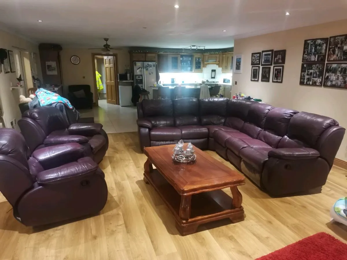 7 Seater Leather Couch + 2 Armchairs - Image 1