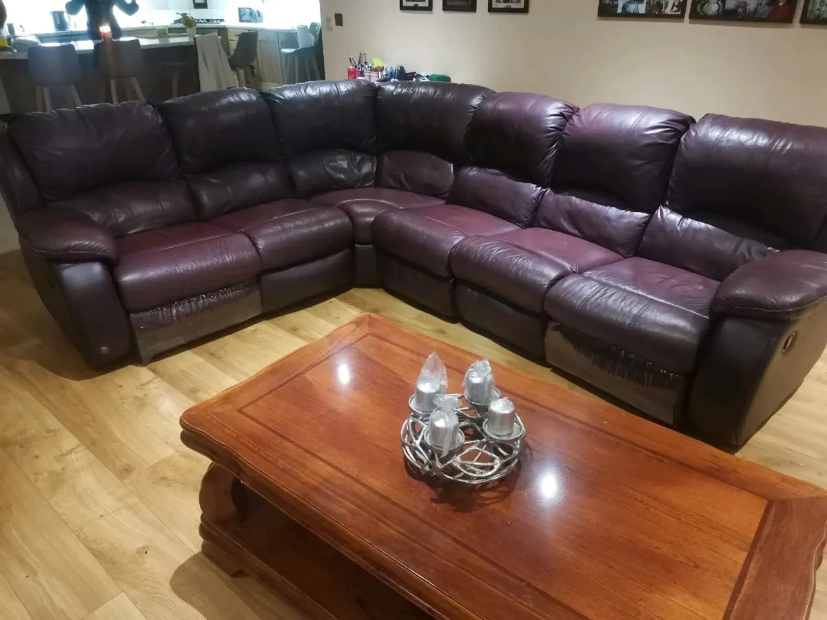 7 Seater Leather Couch + 2 Armchairs - Image 2