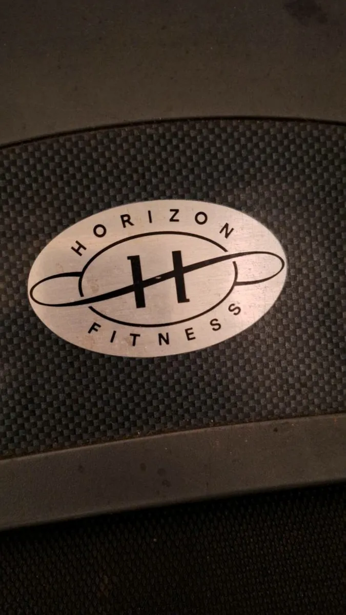 HORIZON FITNESS TREADMILL WITH ACCESSORIES - Image 1