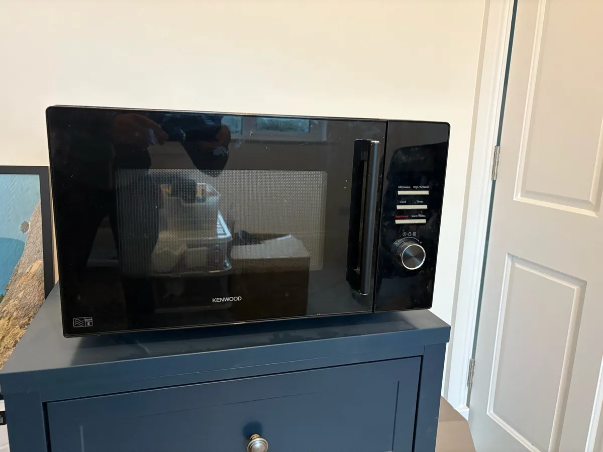 Microwave - Image 1